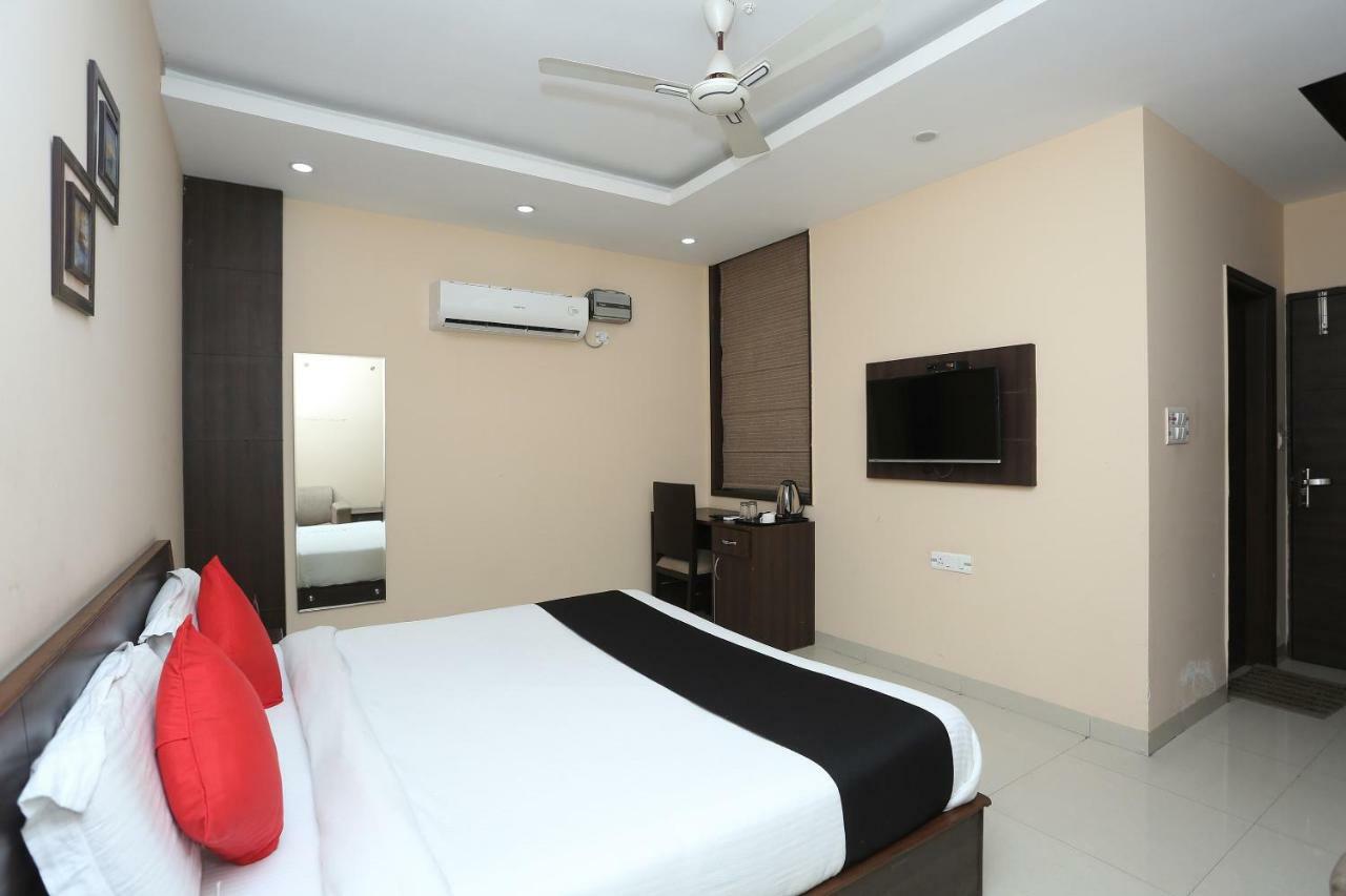 Bilberry Hotel Rewari Экстерьер фото