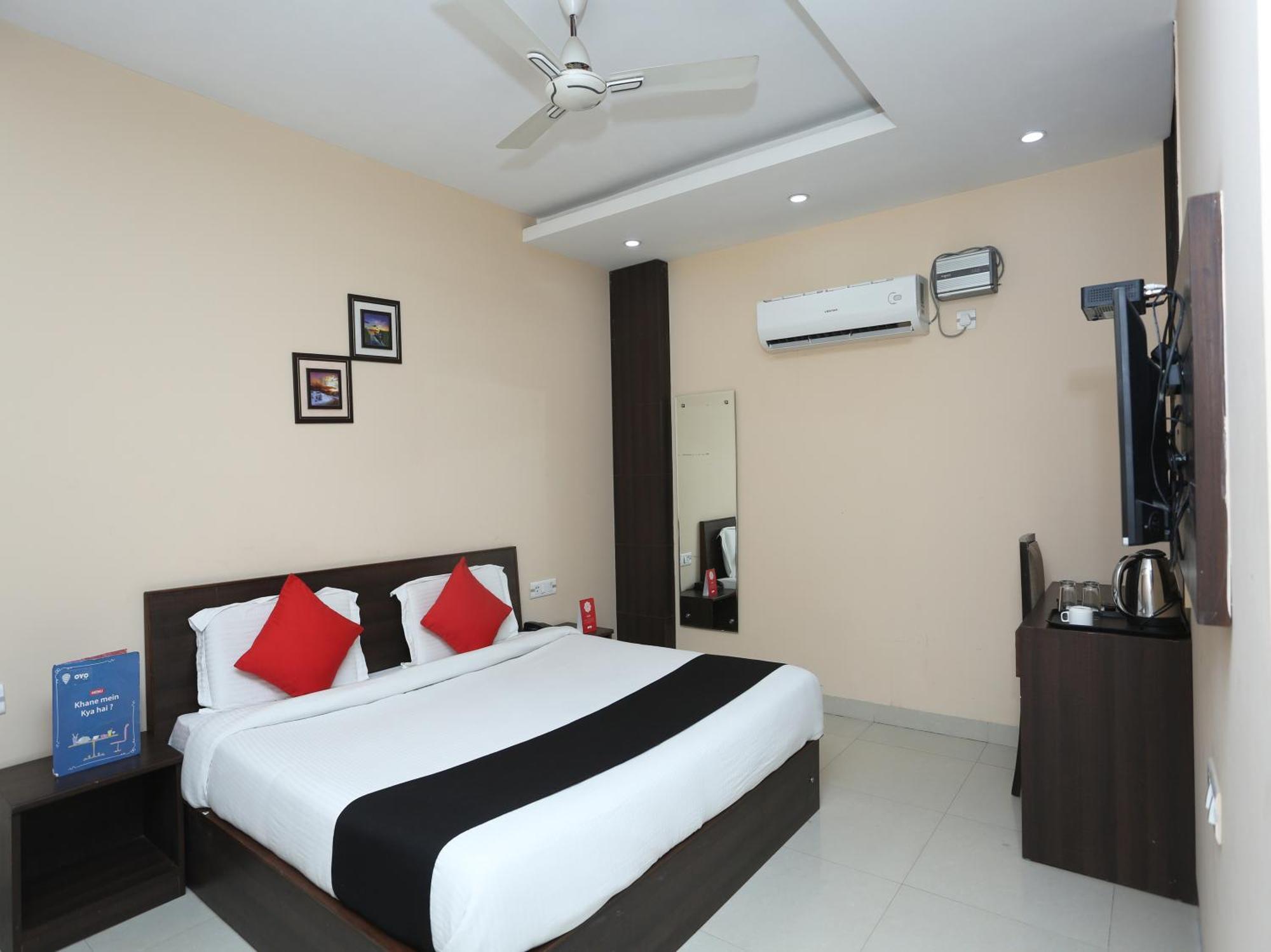 Bilberry Hotel Rewari Экстерьер фото